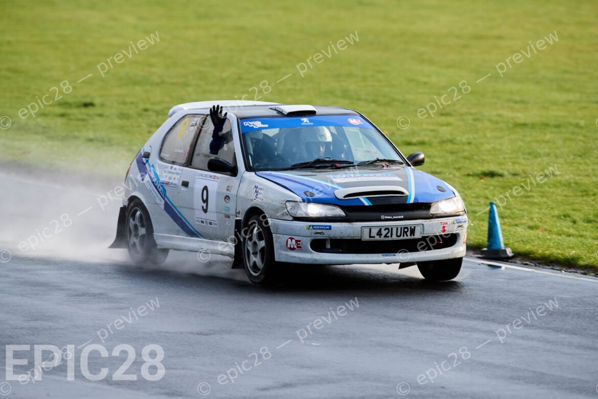 Castle Combe Race Circuit, England, 29th Nov 2025, Dan Mundell and Thomas Ireland race in a Peugeot 306 at the DAE Castle Combe Stage Rally. Credit: Craig Allan-McWilliams/Alamy Live News
