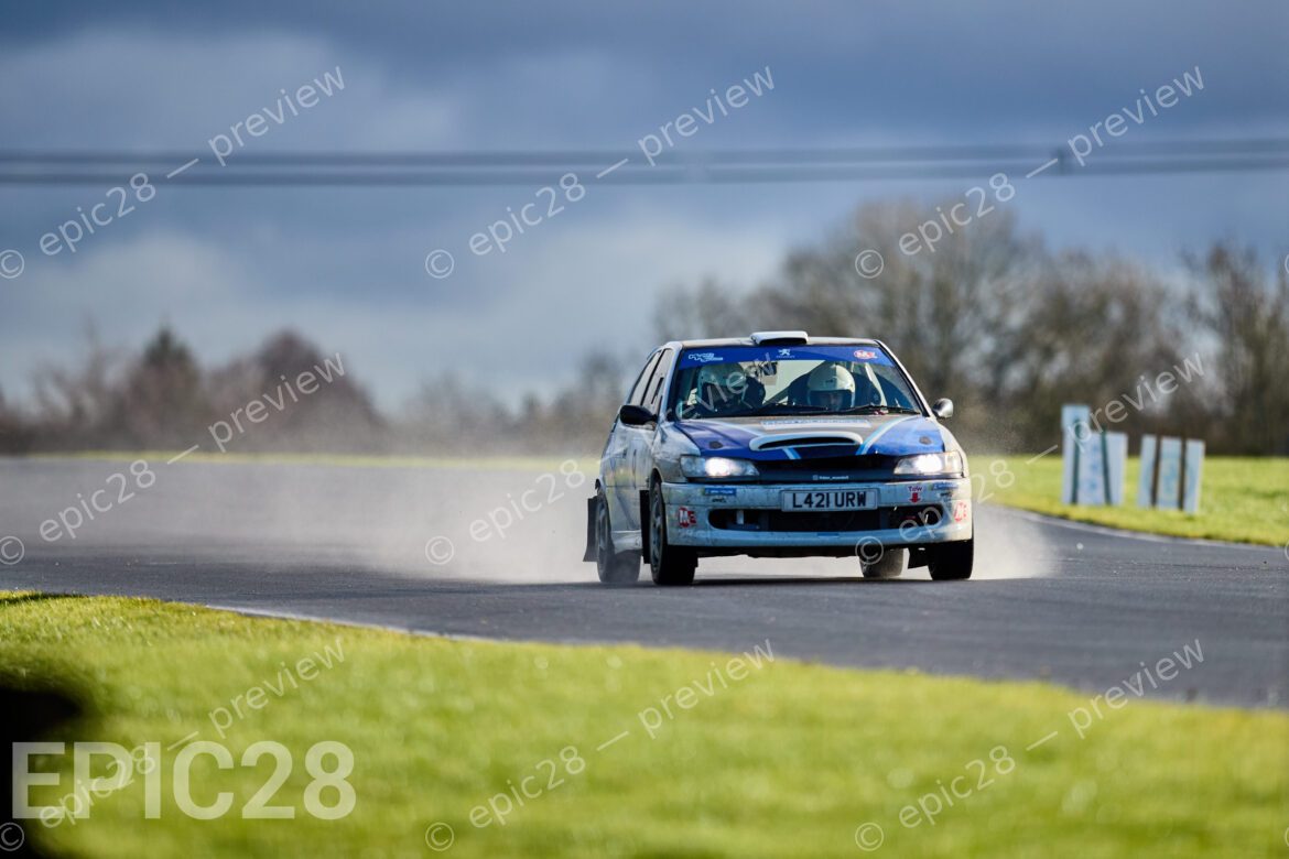 Castle Combe Race Circuit, England, 29th Nov 2025, Dan Mundell and Thomas Ireland race in a Peugeot 306 at the DAE Castle Combe Stage Rally. Credit: Craig Allan-McWilliams/Alamy Live News