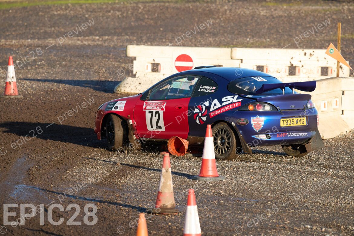 Donington Park, England, 30th Nov 2025, No72, Andrew Pollard of Hexham & DMC and Sam Burman of Hexham & DMC slide off the course in a Ford Puma at the Tegiwa Donington Rally 2025 at Donington Park on 30th Nov 2025. Credit: Craig Allan-McWilliams/Alamy Live News
