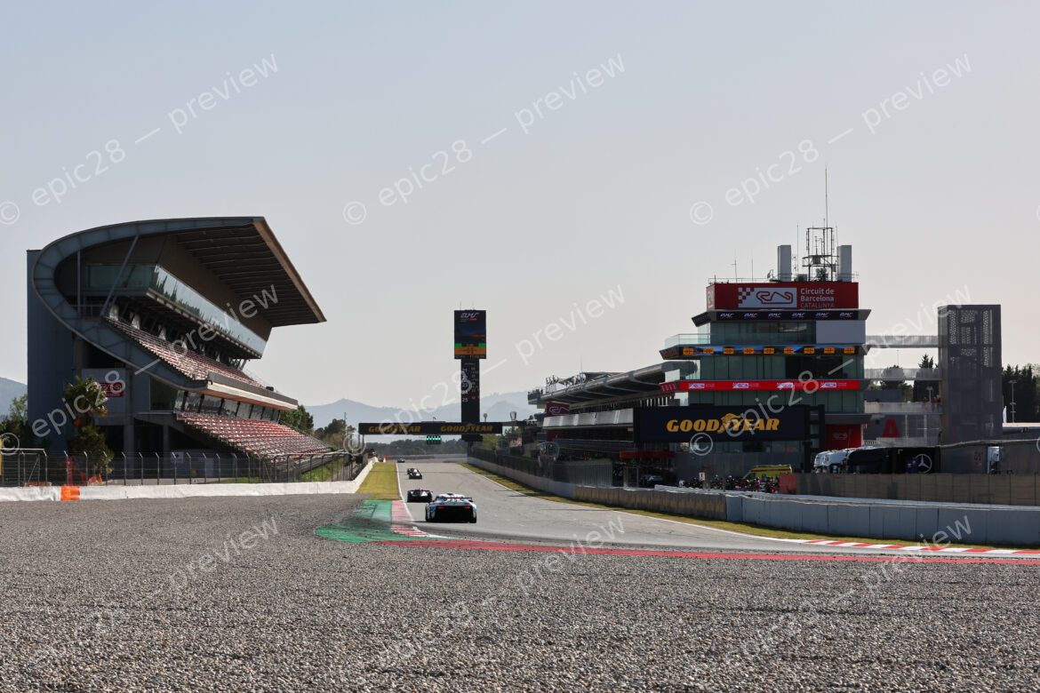 Barcelona, Spain. 10th Apr 2026. prototype car accelerates down the main straight, charging toward the first corner during the afternoon session.  Credit: Tracey Allan-McWilliams/Alamy Live News