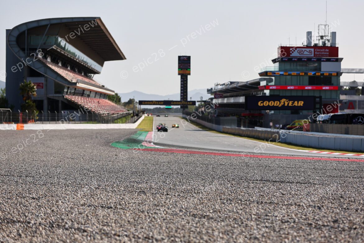 Barcelona, Spain. 10th Apr 2026. An LMP3 prototype navigates the main straight during Free Practice 2, maintaining pace as it heads toward the start-finish line.. Credit: Tracey Allan-McWilliams/Alamy Live News
