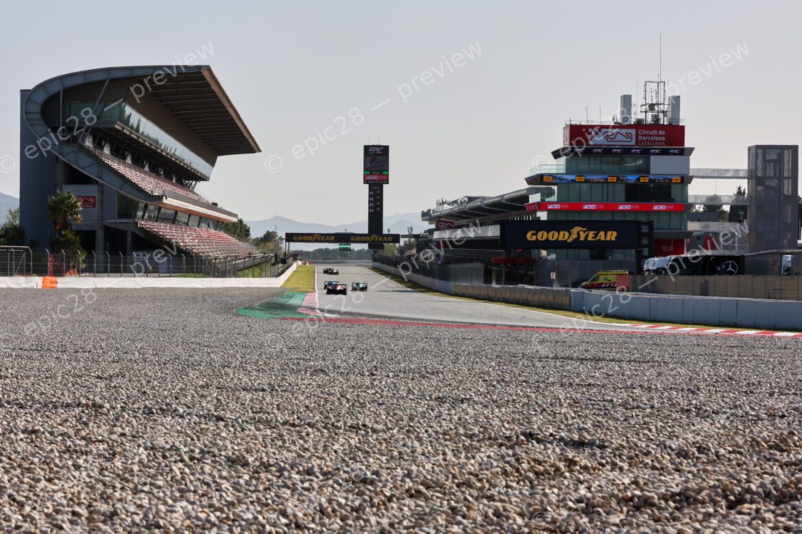 Barcelona, Spain. 10th Apr 2026. LMP3 machinery accelerate down the main straight during the second free practice session. The cars push for maximum speed as they head toward the first corner under the gaze of the grandstands.. Credit: Tracey Allan-McWilliams/Alamy Live News