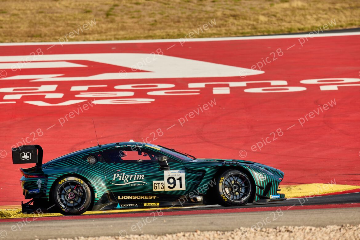 Alexander MARTIN (GBR) and Charles BATEMAN (GBR) drives for BLACKTHORN (GBR) in a Aston Martin Vantage GT3 EVO.